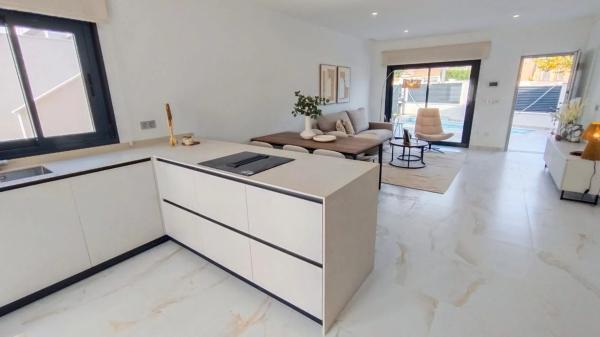 Casa independiente en calle Lentisco