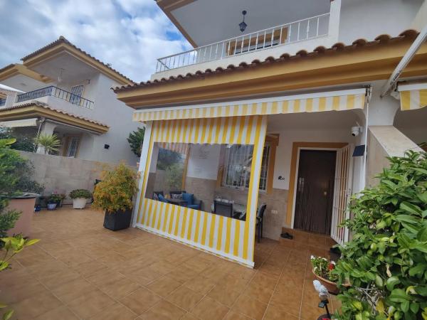 Chalet adosado en CL Ciudad De Castellon