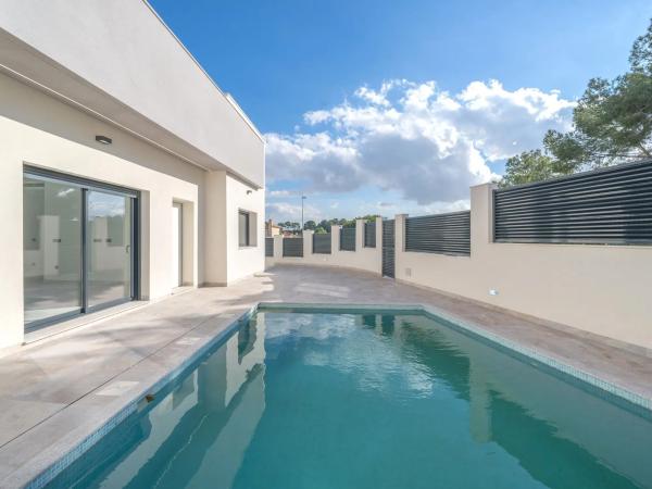 Casa independiente en calle Esparto