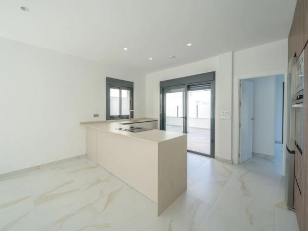 Casa independiente en calle Esparto