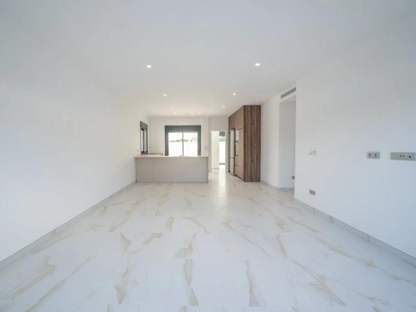 Casa independiente en calle Lentisco