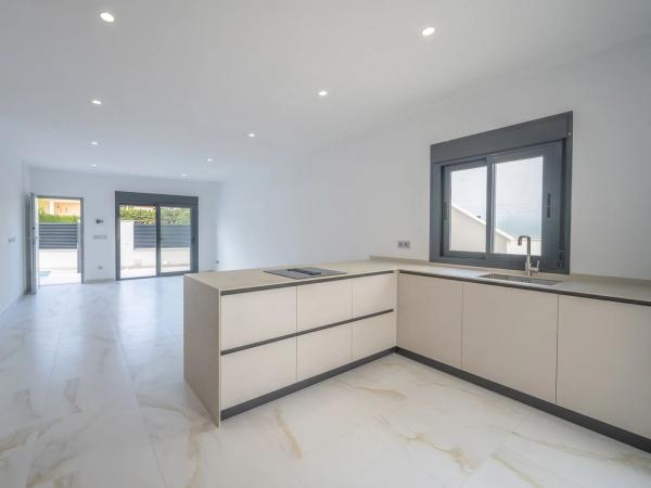 Casa independiente en calle Lentisco