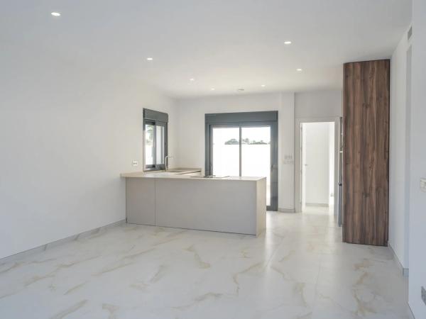 Casa independiente en calle Lentisco