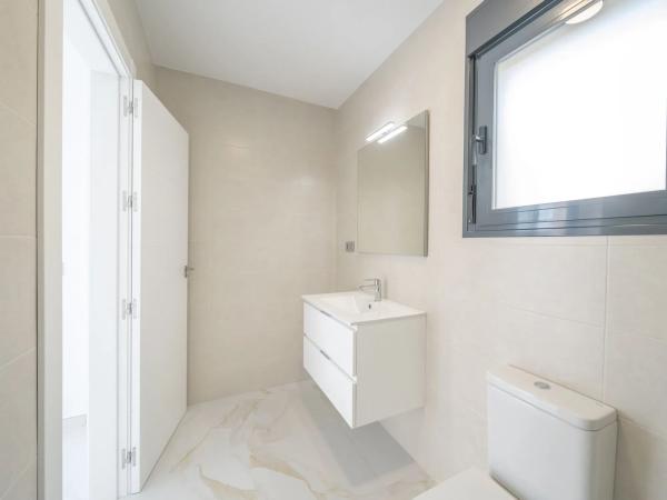 Casa independiente en calle Esparto