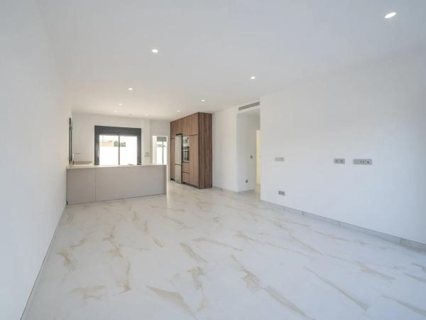 Casa independiente en calle Lentisco