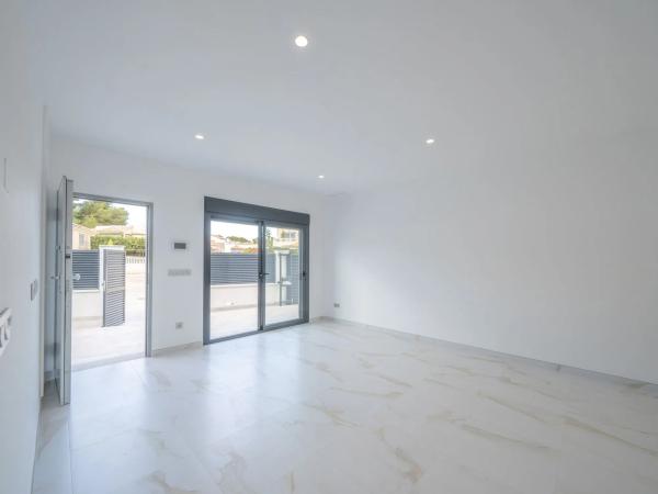 Casa independiente en calle Lentisco