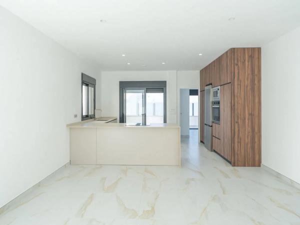 Casa independiente en calle Esparto