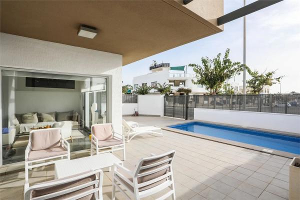 Casa independiente en calle Ancla