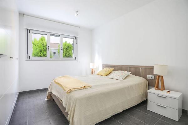 Casa independiente en calle Ancla