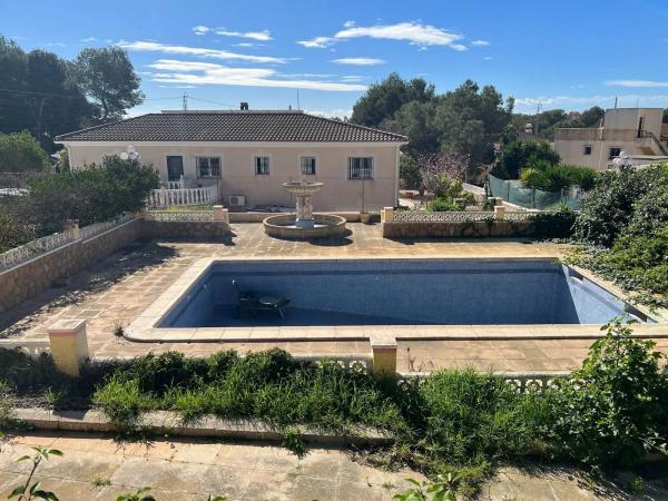 Casa independiente en calle Acebo