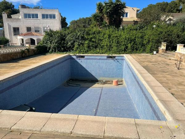 Casa independiente en calle Acebo