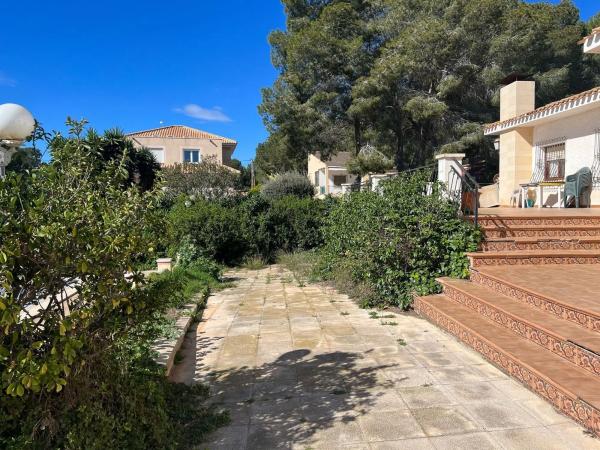 Casa independiente en calle Acebo