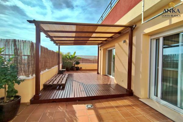 Ático en CL Sagrada Familia, 94