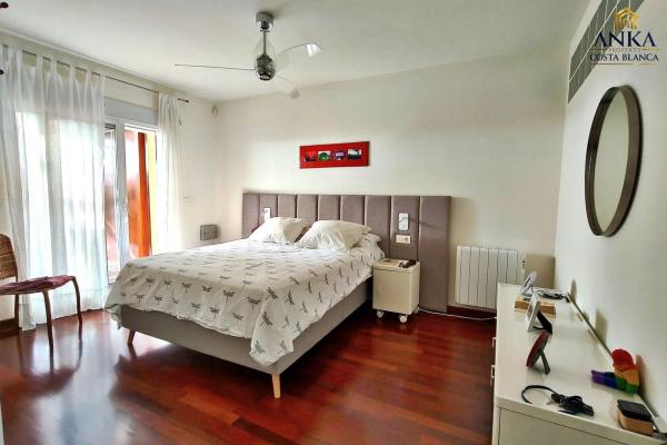 Ático en CL Sagrada Familia, 94