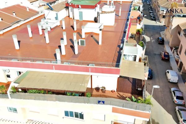 Ático en CL Sagrada Familia, 94