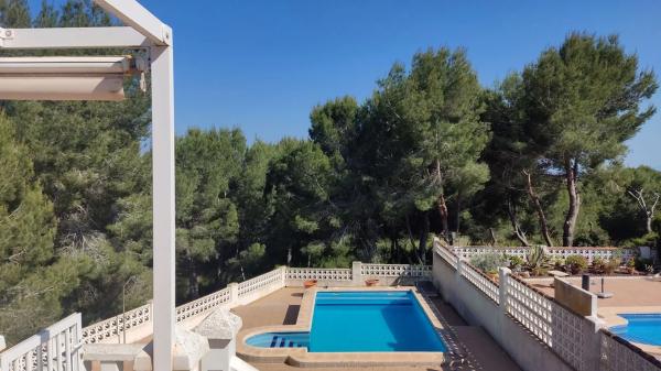 Casa independiente en calle Arce, 9