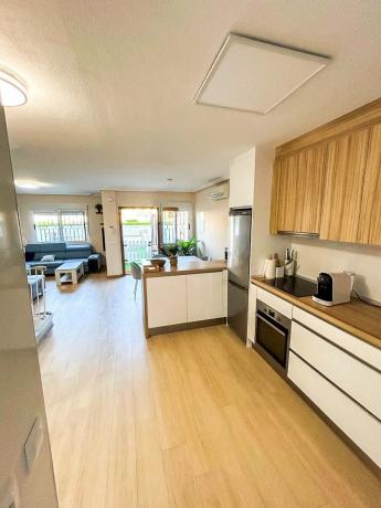 Chalet pareado en avenida de Europa, 27