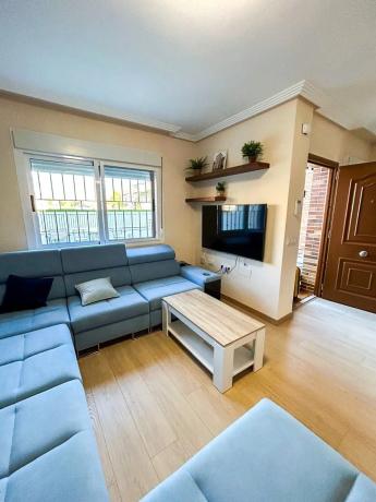 Chalet pareado en avenida de Europa, 27