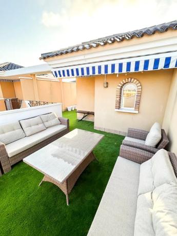 Chalet pareado en avenida de Europa, 27