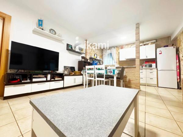 Casa independiente en calle Naranjo