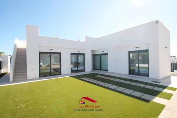 Casa independiente en avenida Severiano Ballesteros