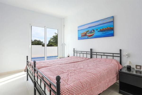 Casa independiente en avenida de Austria