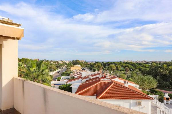 Casa independiente en avenida de Austria
