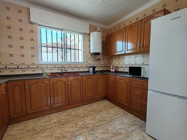 Casa independiente en calle Abedul