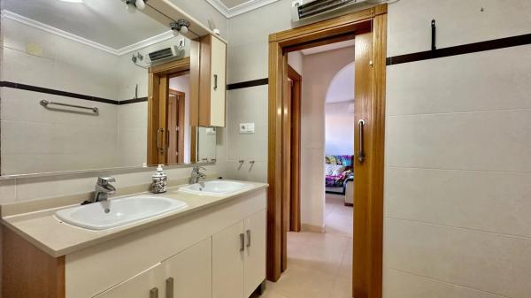 Piso en calle Ausias March, 66