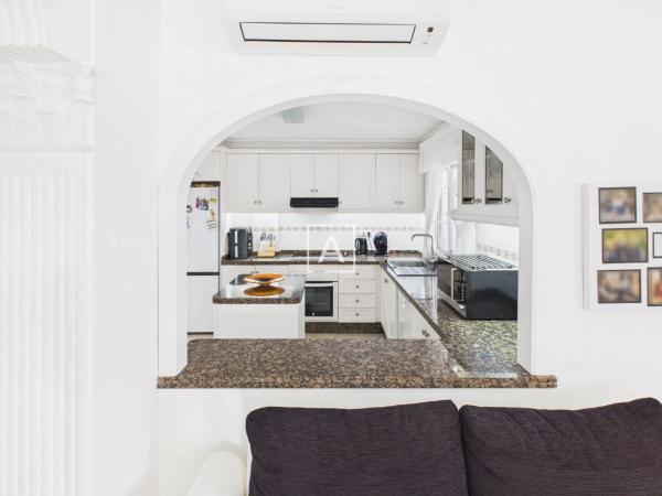 Casa independiente en avenida de las Hierbas, 276