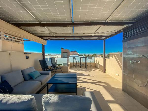 Chalet adosado en avenida de Colón