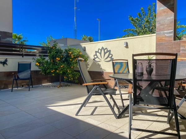 Chalet adosado en avenida de Colón