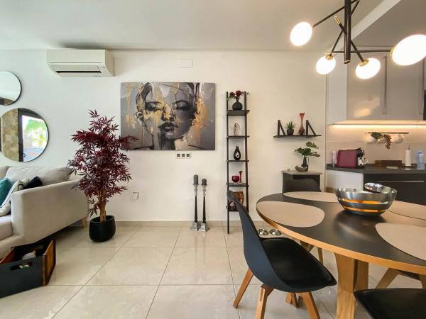 Chalet adosado en avenida de Colón