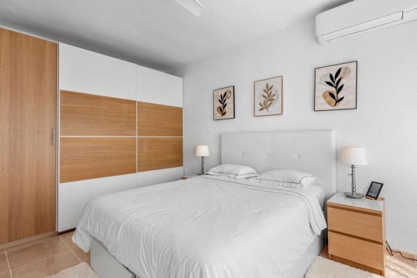 Casa independiente en calle Mimosa, 64