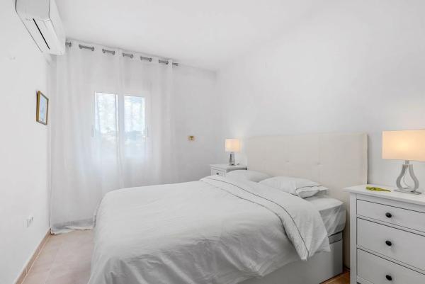 Casa independiente en calle Mimosa, 64