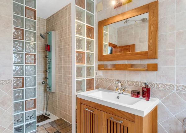 Casa independiente en calle Mimosa, 64