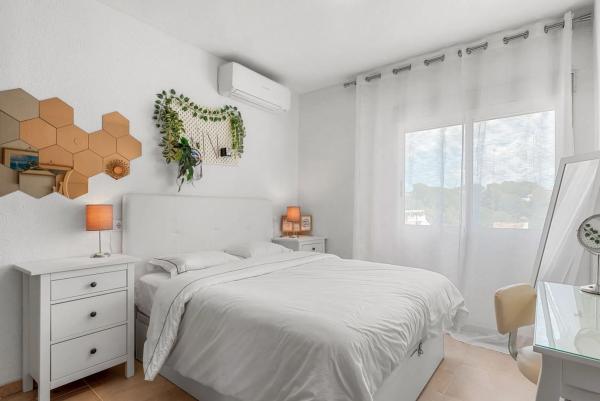 Casa independiente en calle Mimosa, 64