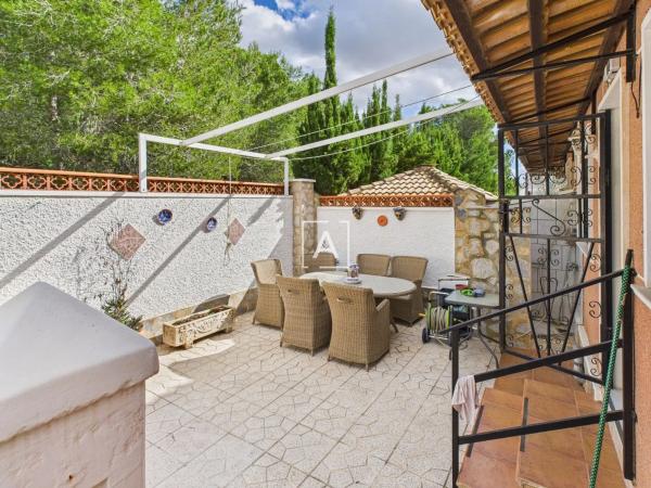 Chalet pareado en calle Mimosa, 29 e