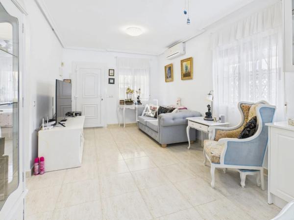 Chalet pareado en calle Mimosa, 29 e