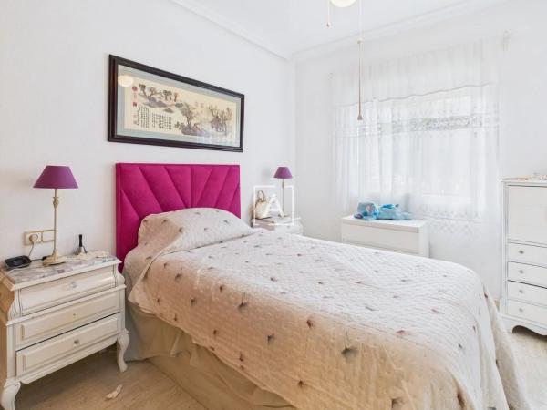 Chalet pareado en calle Mimosa, 29 e