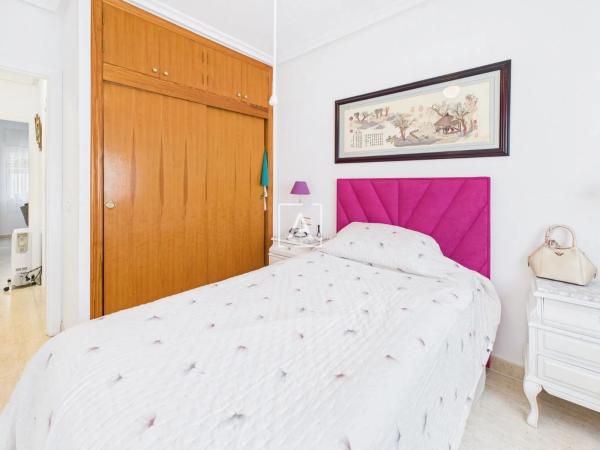 Chalet pareado en calle Mimosa, 29 e