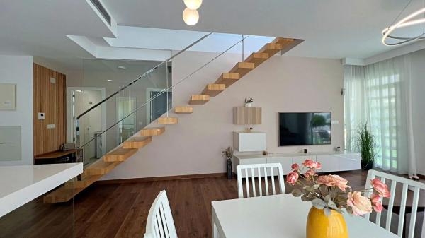 Casa independiente en C. Jose Hierro s/n