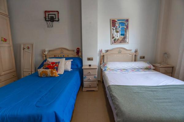 Chalet adosado en calle Joaquin Gomez Juan, 8