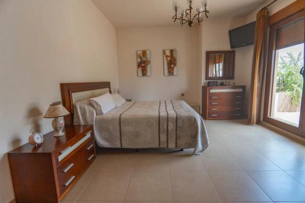 Chalet adosado en calle Joaquin Gomez Juan, 8