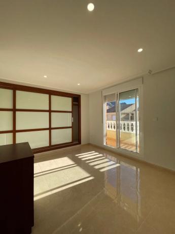 Chalet adosado en calle los Auroros, 5