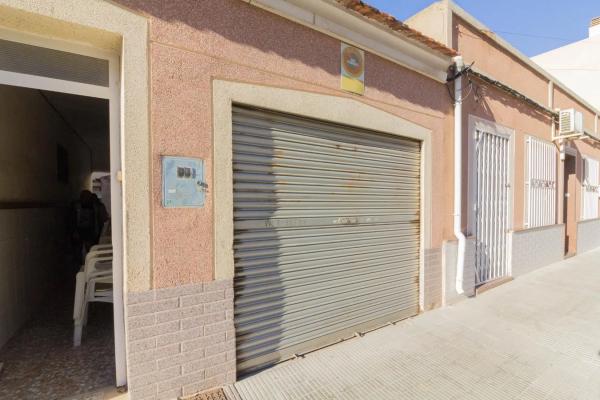 Casa independiente en calle Pascual Martínez