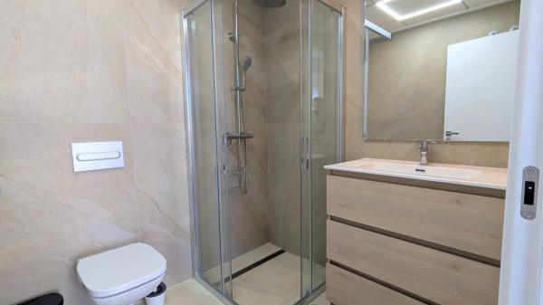 Chalet pareado en avenida Argentina