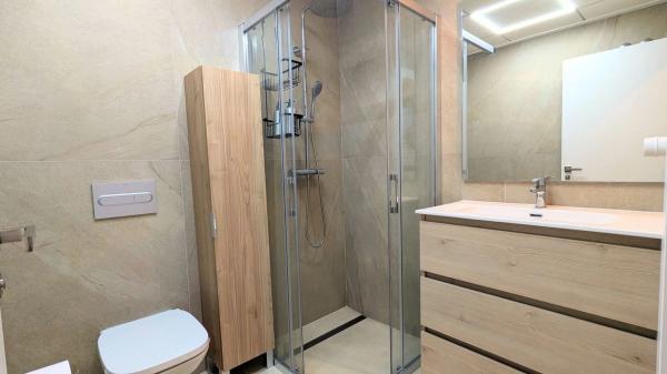 Chalet pareado en avenida Argentina