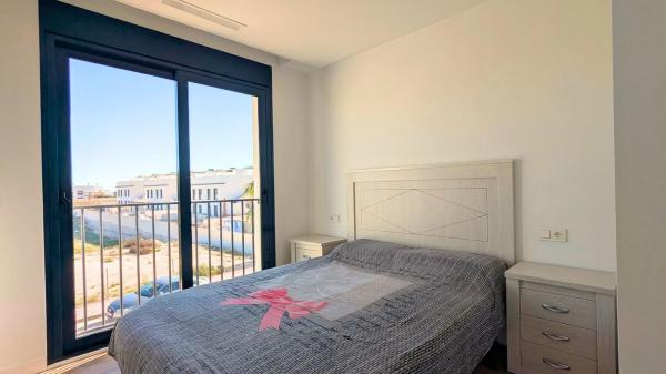 Chalet pareado en avenida Argentina