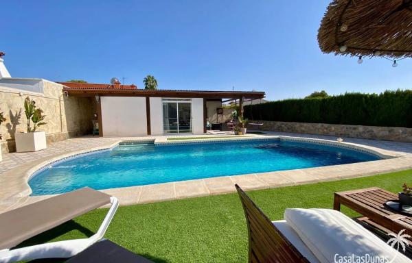 Casa independiente en calle